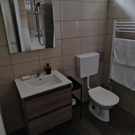 Haban Lux Apartmanhaz *