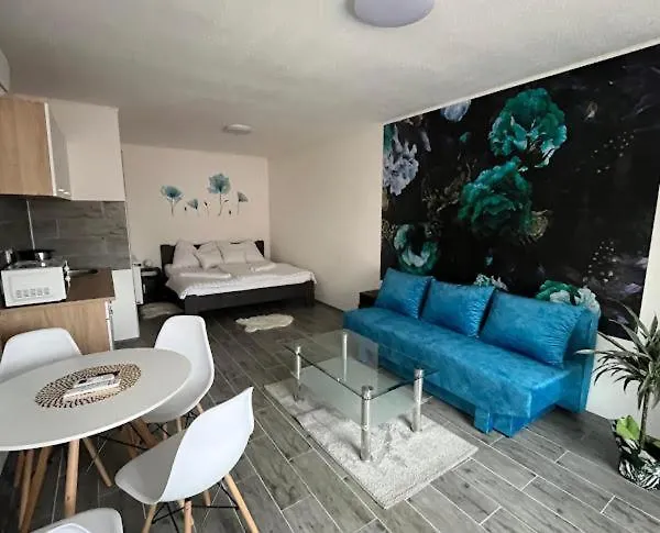 Haban Lux Apartmanhaz *