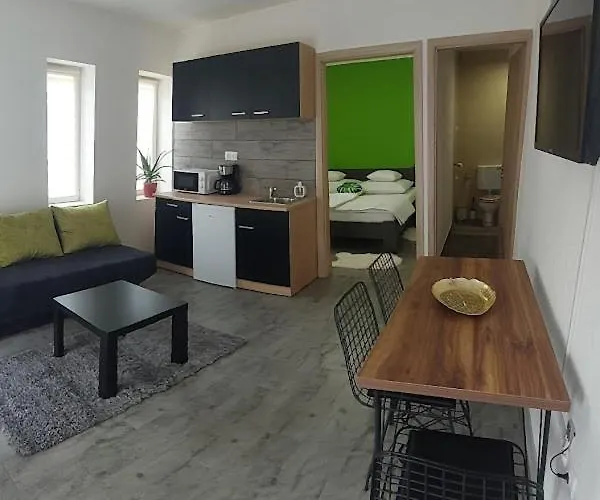 Haban Lux Apartmanhaz شقة *